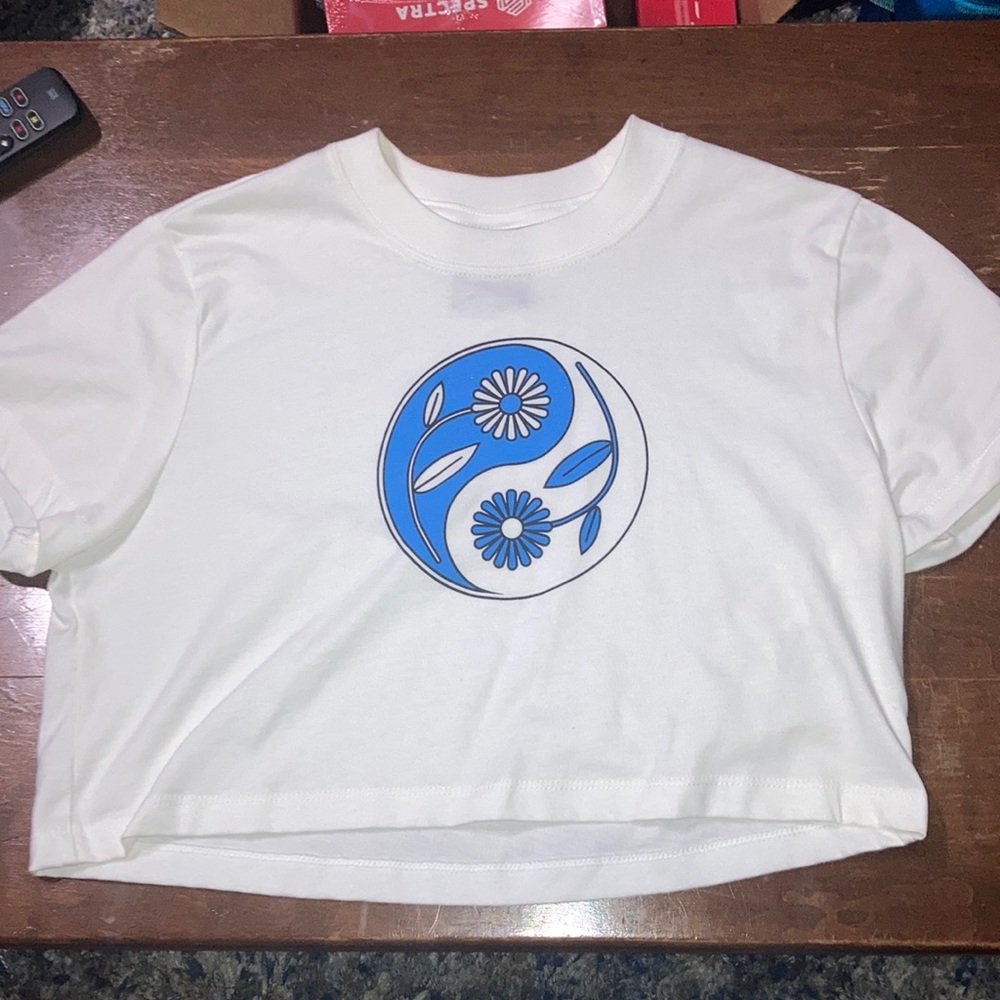 NIKE YIN YANG FLORAL CROP